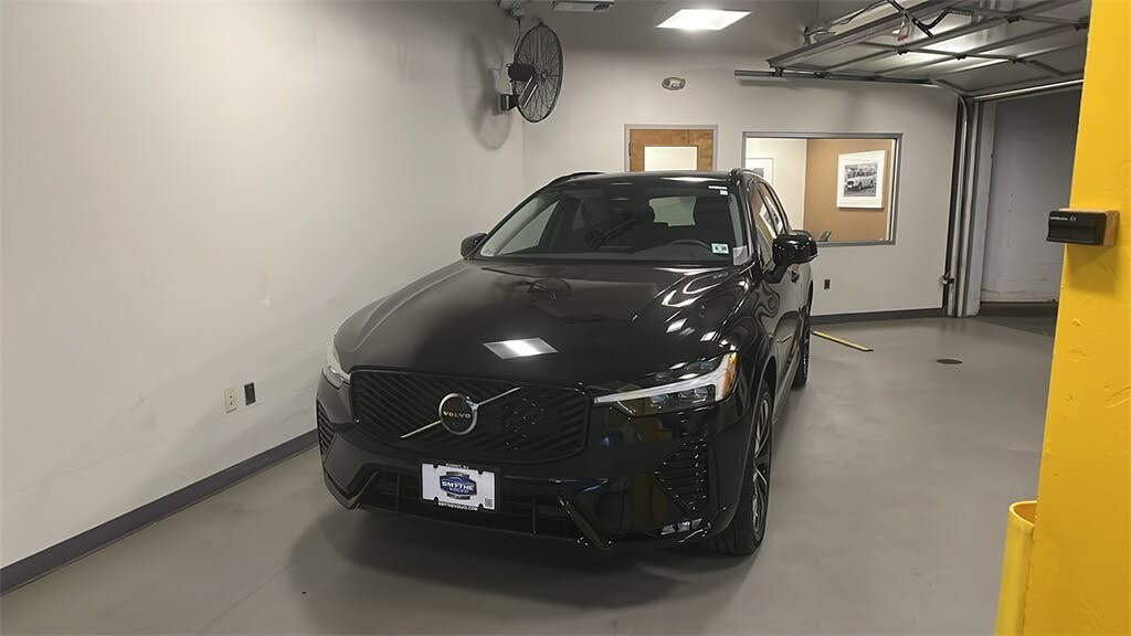 2026 Volvo XC60 B5 Plus AWD