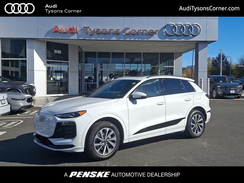 2025 Audi Q6 e-tron quattro Premium