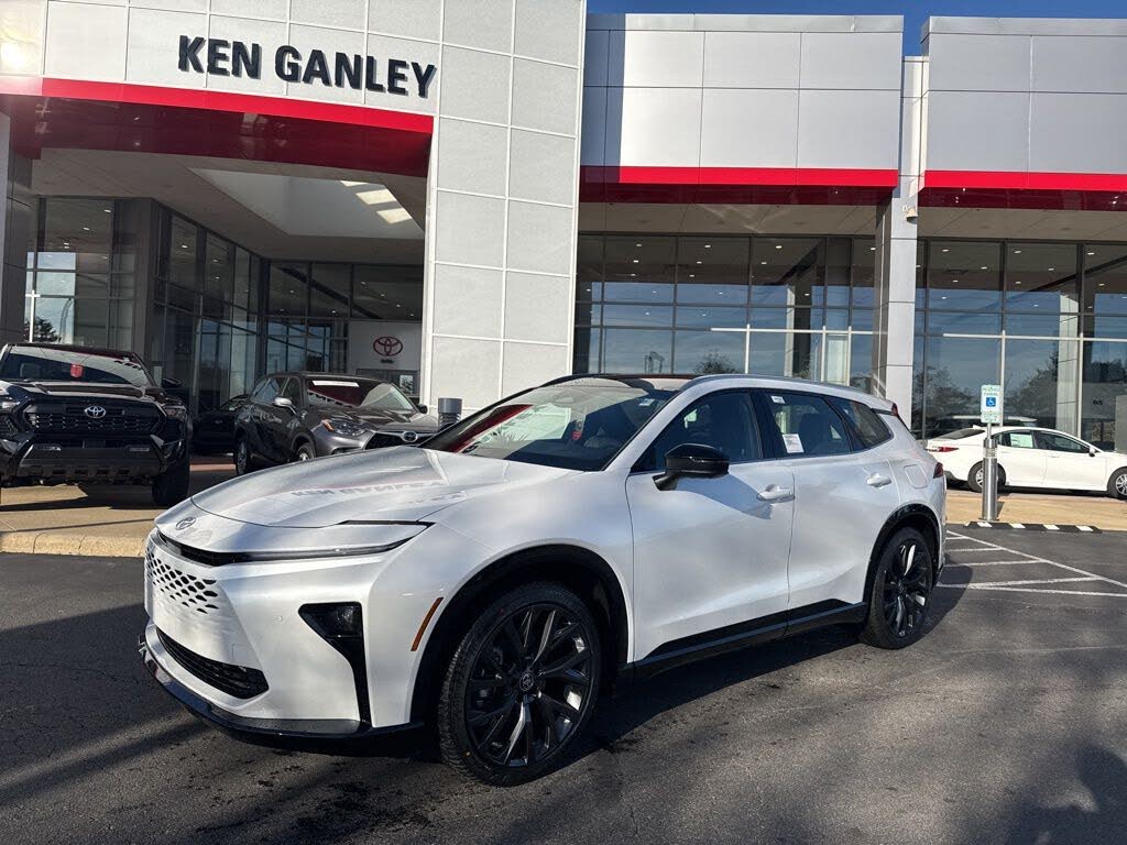 2025 Toyota Crown Signia Limited AWD