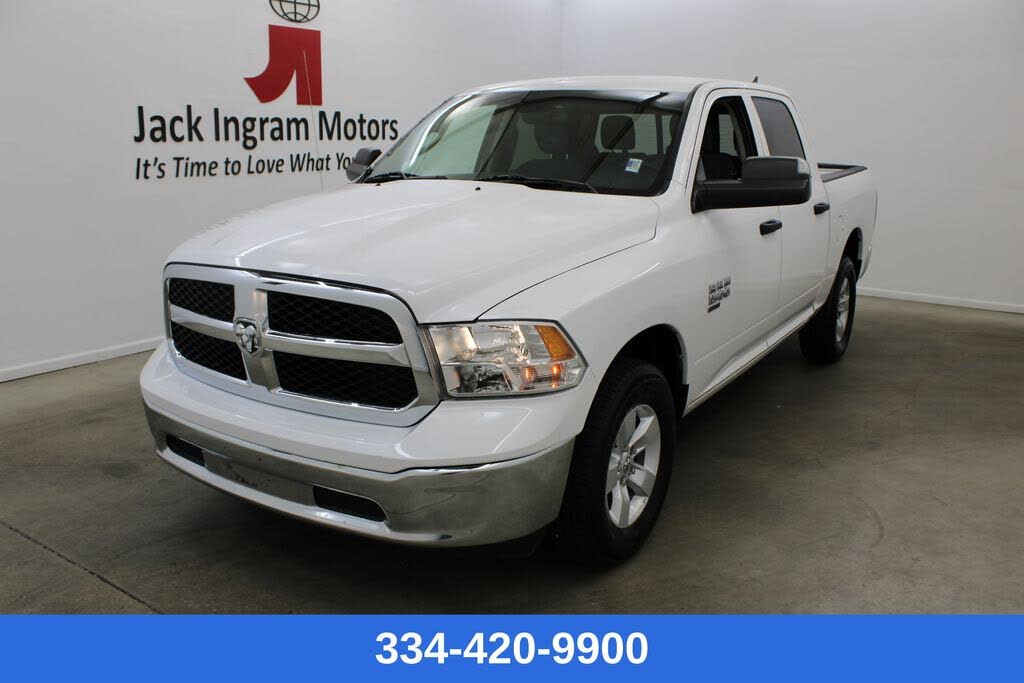 2023 RAM 1500 Classic SLT Crew Cab 4WD