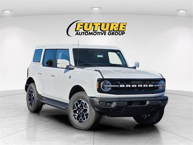 2025 Ford Bronco Outer Banks 4-Door 4WD