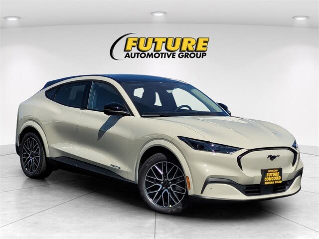 2025 Ford Mustang Mach-E Premium AWD