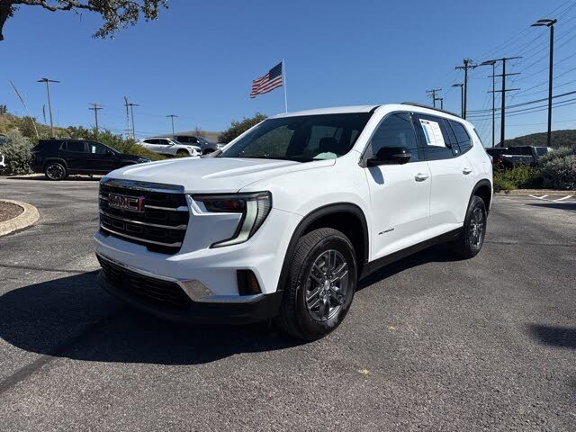 2025 GMC Acadia Elevation FWD