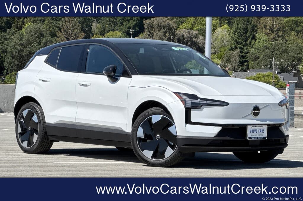 2025 Volvo EX30 Twin Plus eAWD