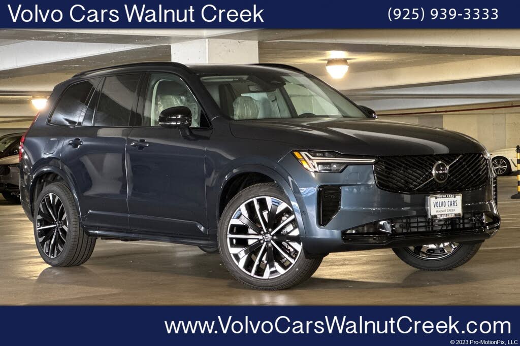 2026 Volvo XC90 B6 Ultra Dark 7-Passenger AWD