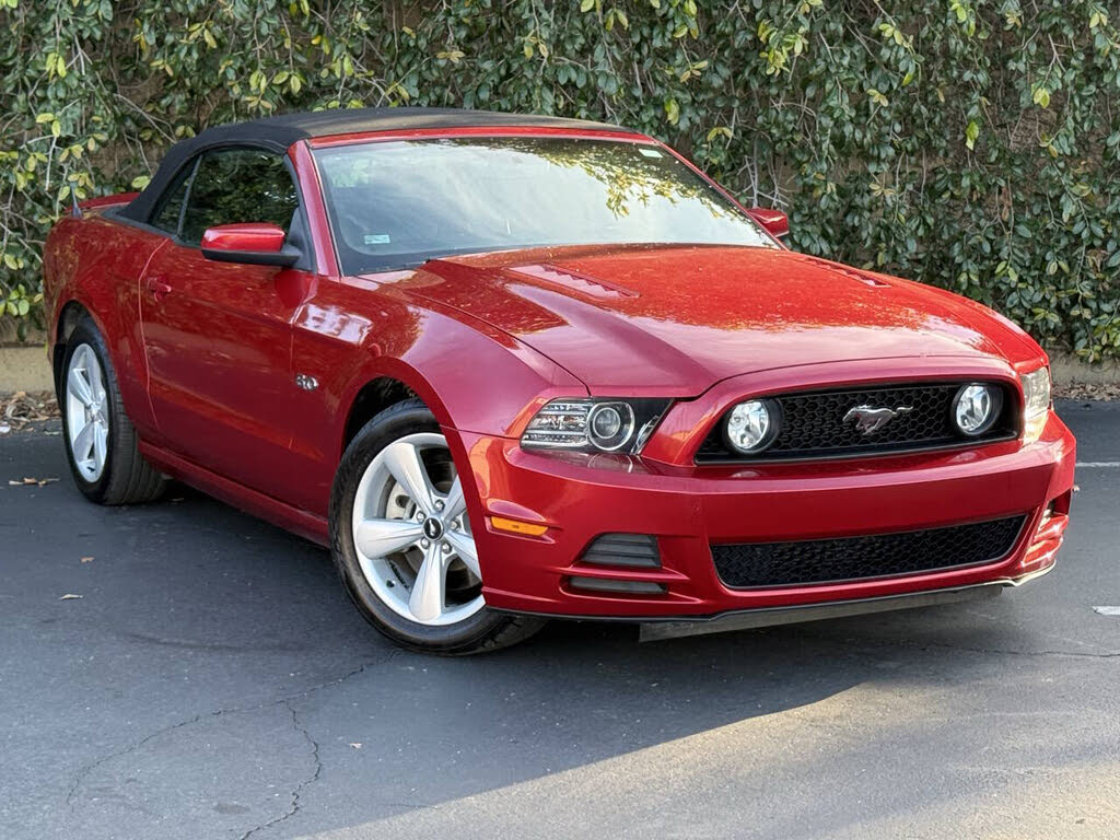 2013 Ford Mustang GT Premium Convertible RWD