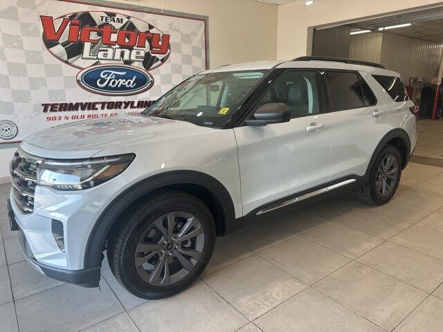2025 Ford Explorer Active AWD
