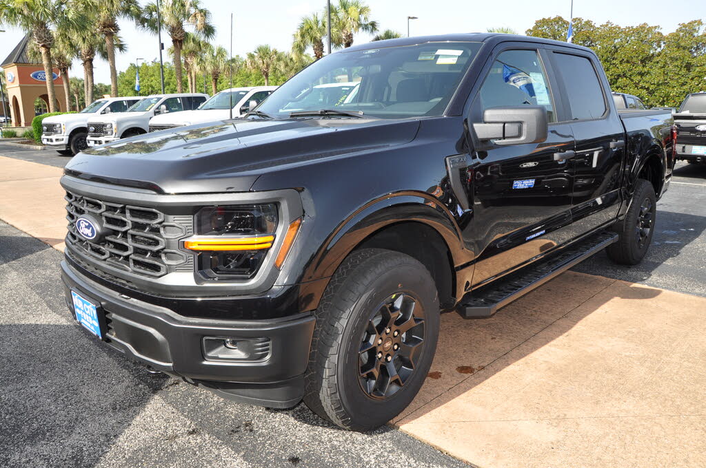2025 Ford F-150 STX 4dr SuperCrew 4WD