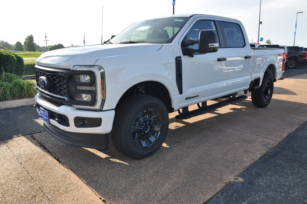2025 Ford F-250 Super Duty XL Crew Cab 4WD