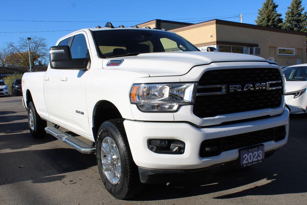 2023 RAM 3500 Big Horn Crew Cab LB 4WD
