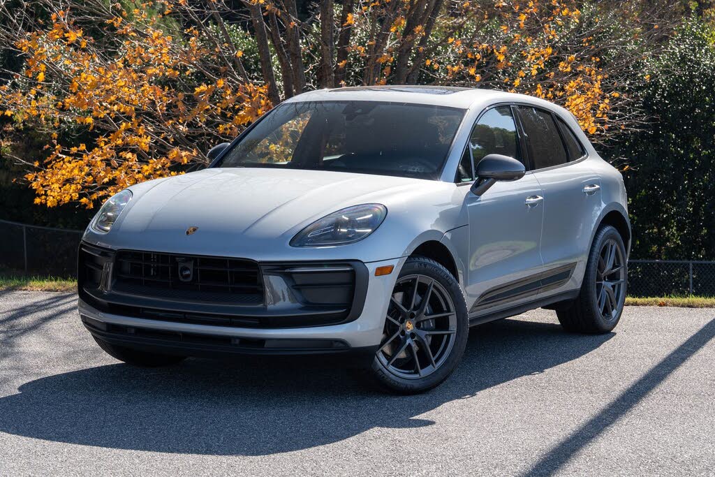 2025 Porsche Macan T AWD