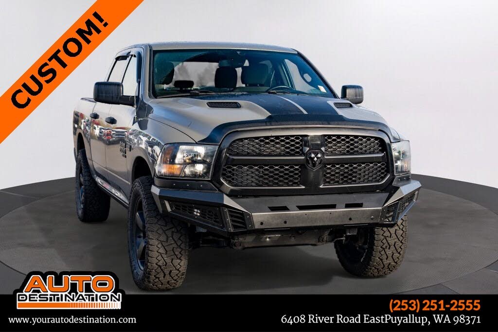 2022 RAM 1500 Classic Express Crew Cab 4WD