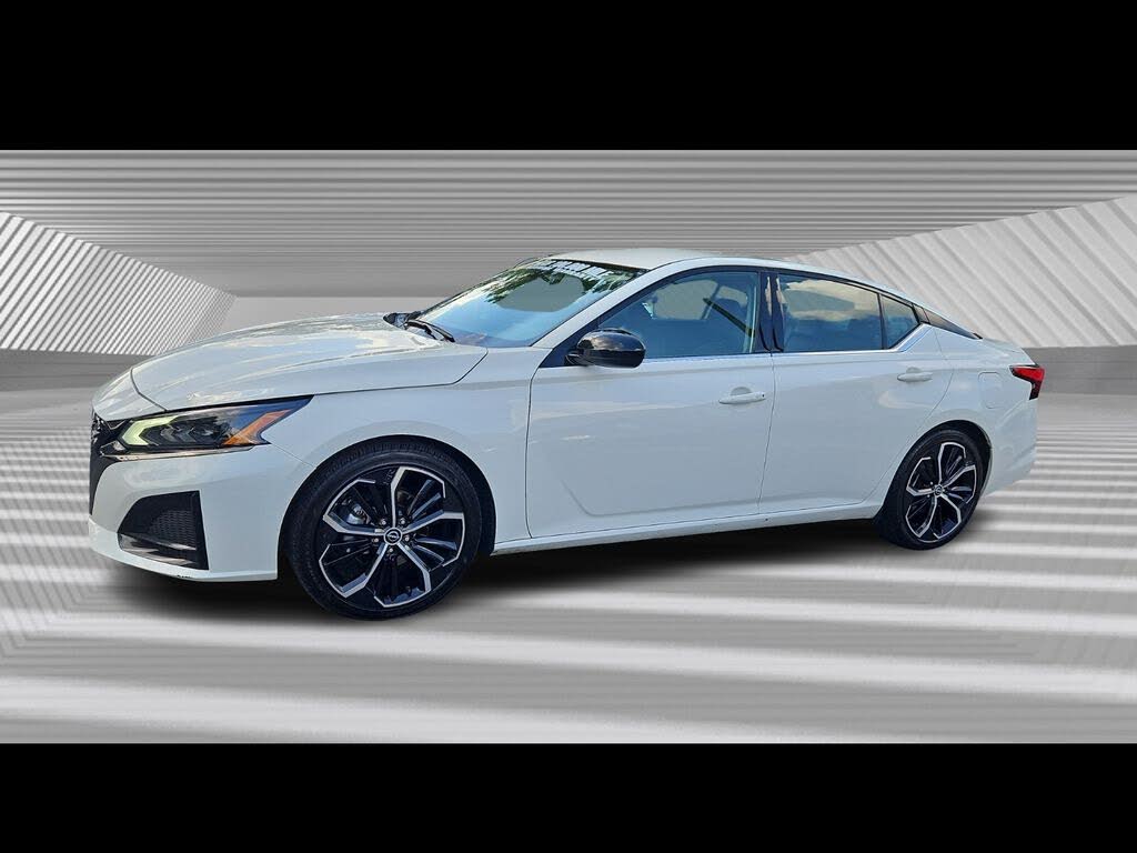 2024 Nissan Altima 2.5 SR FWD