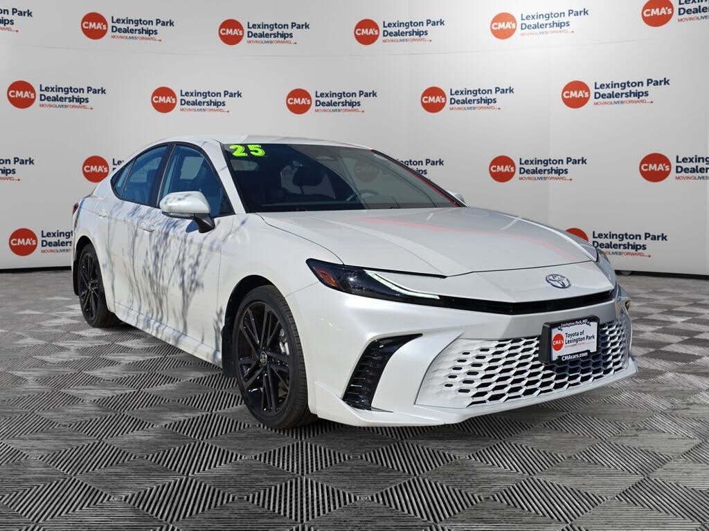 2025 Toyota Camry XSE FWD