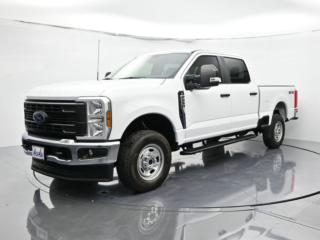 2026 Ford F-250 Super Duty XL Crew Cab 4WD
