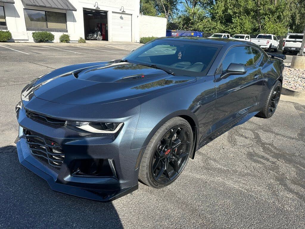 2019 Chevrolet Camaro ZL1 Coupe RWD