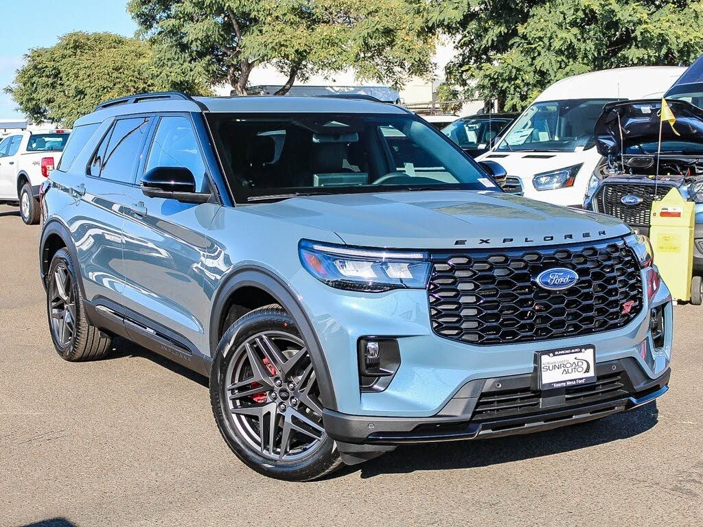 2026 Ford Explorer ST RWD