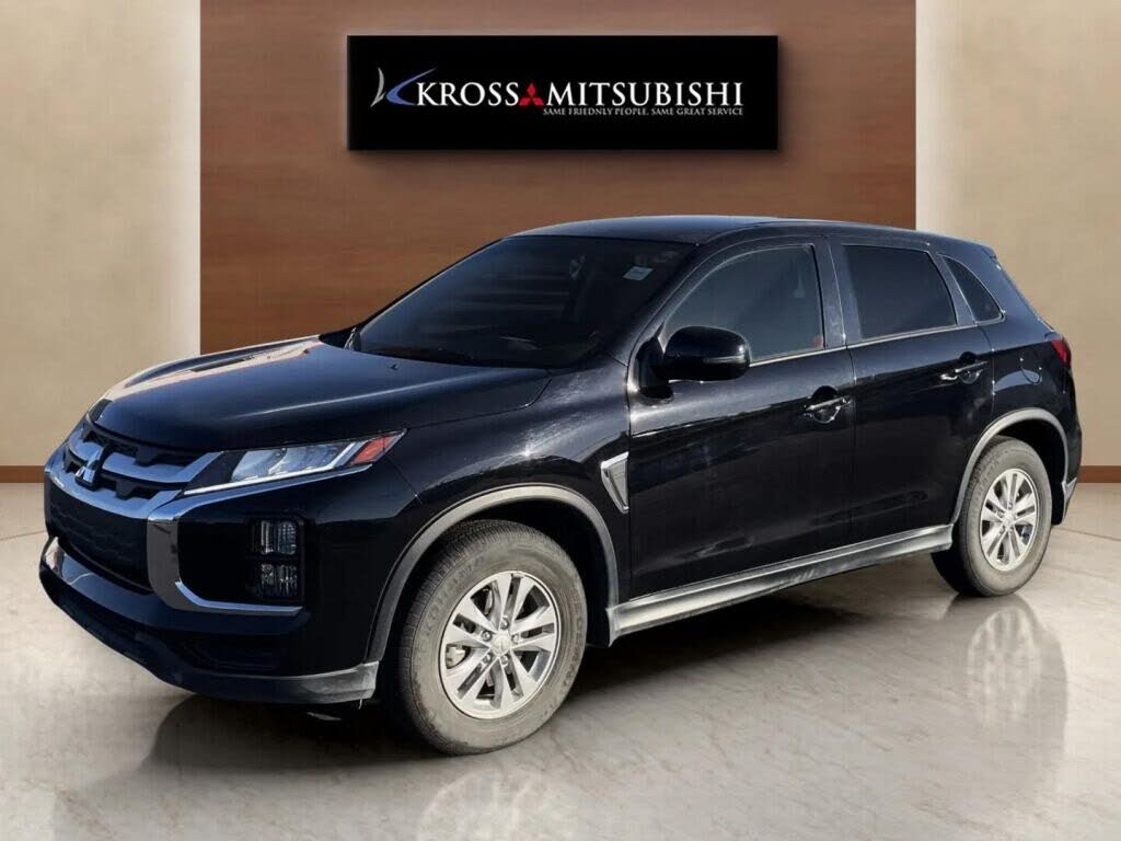 2023 Mitsubishi RVR SE FWD