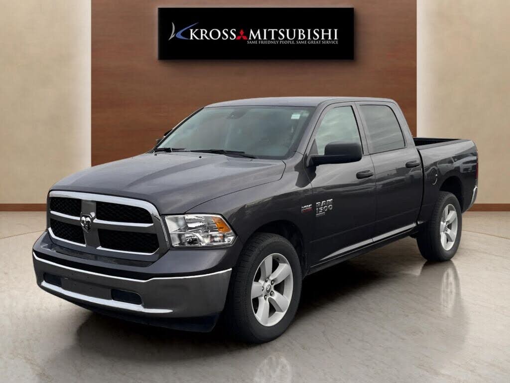 2023 RAM 1500 Classic SLT Crew Cab 4WD