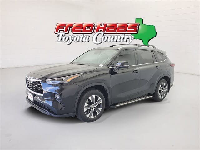 2024 Toyota Highlander XLE FWD