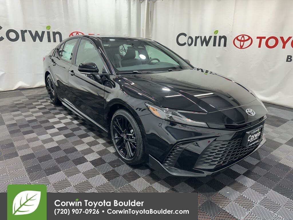 2026 Toyota Camry SE FWD