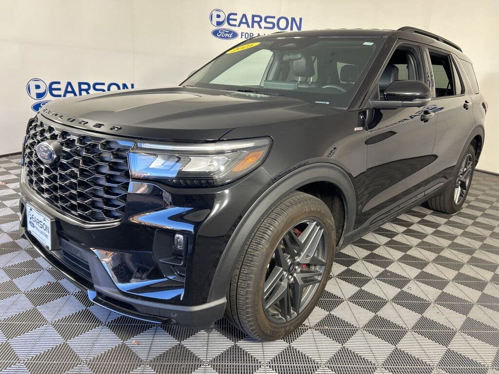 2025 Ford Explorer ST-Line AWD