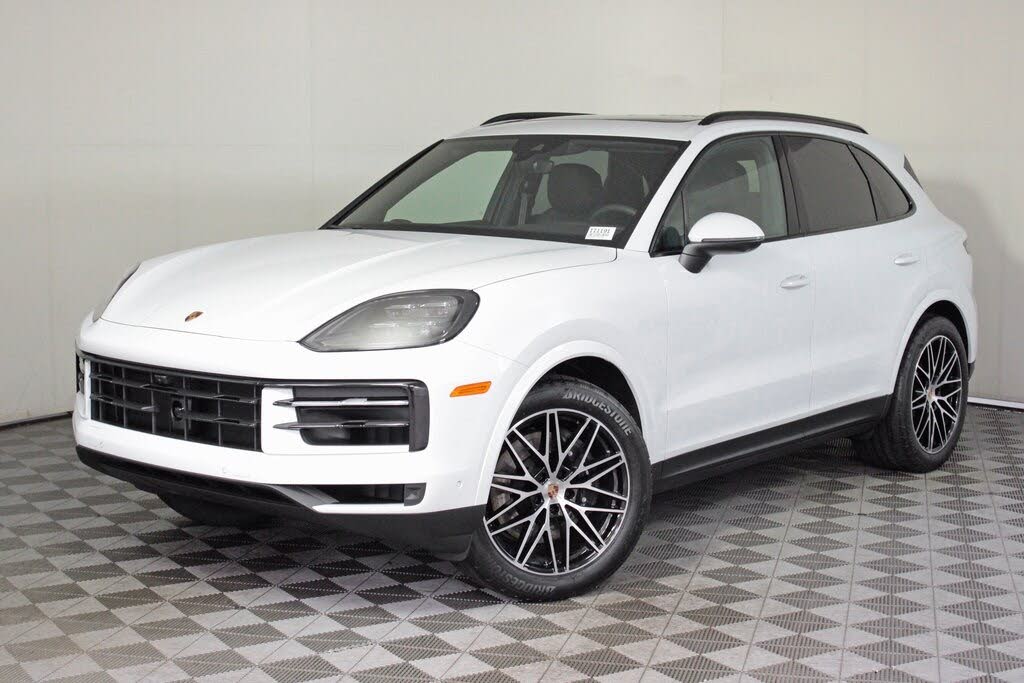 2025 Porsche Cayenne AWD