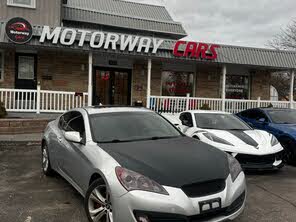 Hyundai Genesis Coupe 2.0T Premium RWD
