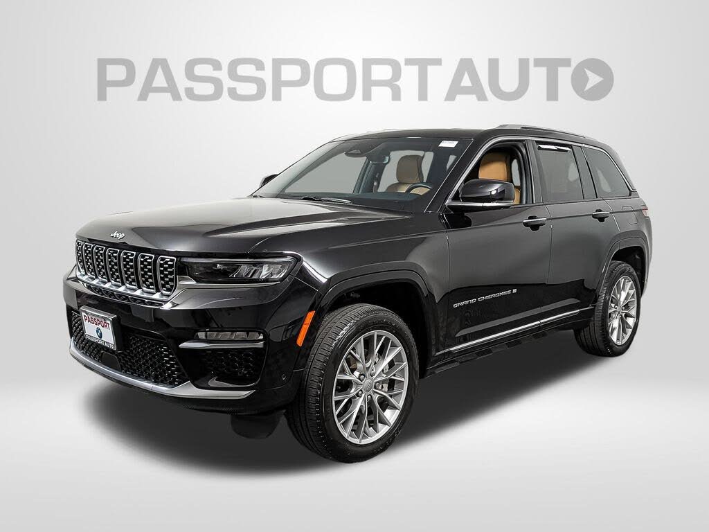 2023 Jeep Grand Cherokee Summit 4WD