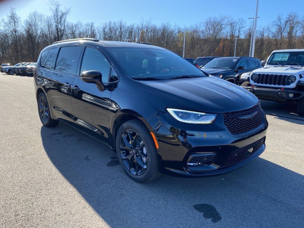 2026 Chrysler Pacifica Limited AWD