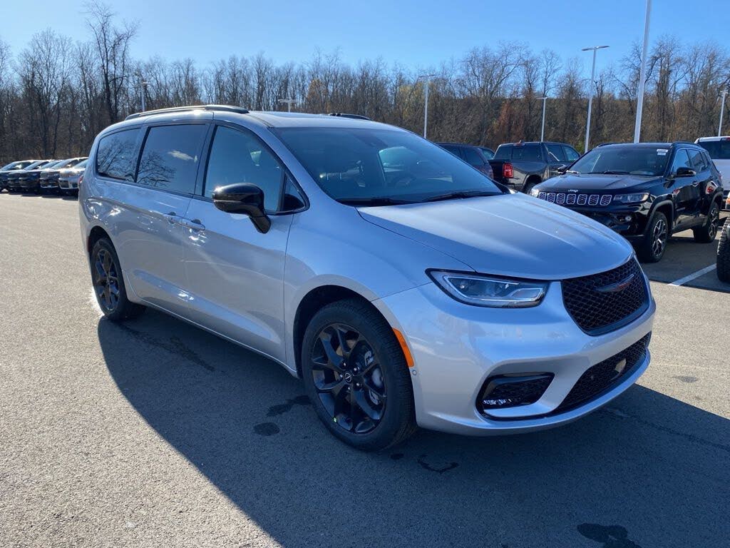 2026 Chrysler Pacifica Limited AWD