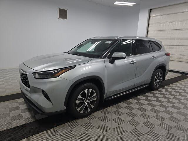 2022 Toyota Highlander XLE AWD