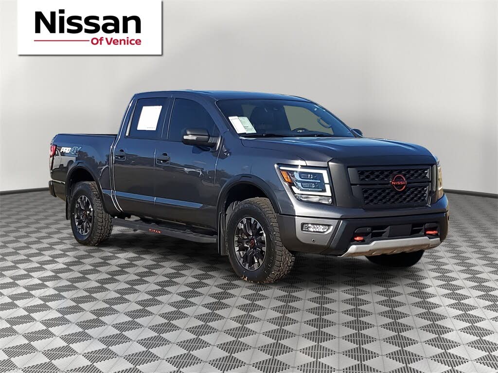 2023 Nissan Titan PRO-4X Crew Cab 4WD