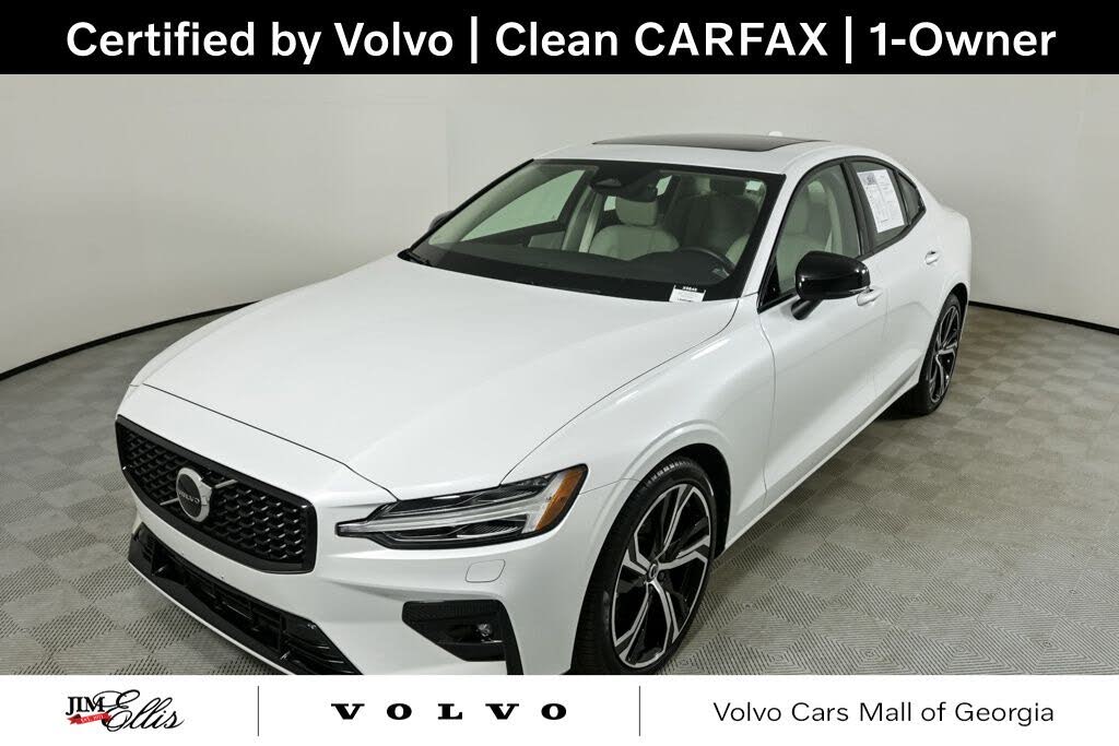 2023 Volvo S60 B5 Core Dark Theme FWD