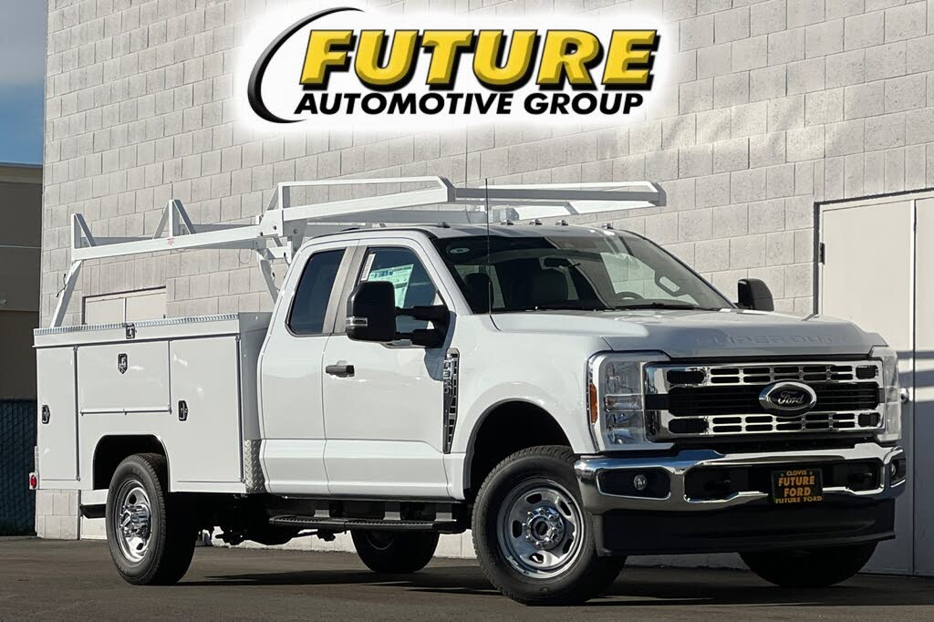 2026 Ford F-350 Super Duty Chassis XL SuperCab 4WD