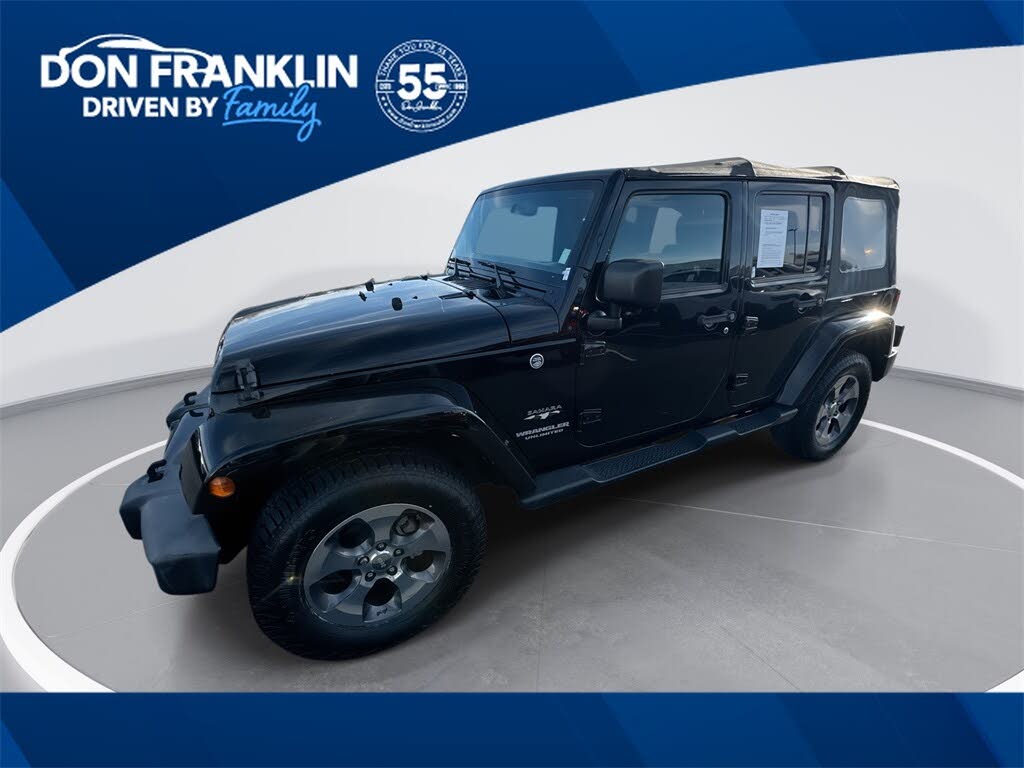 2017 Jeep Wrangler Unlimited Sahara 4WD