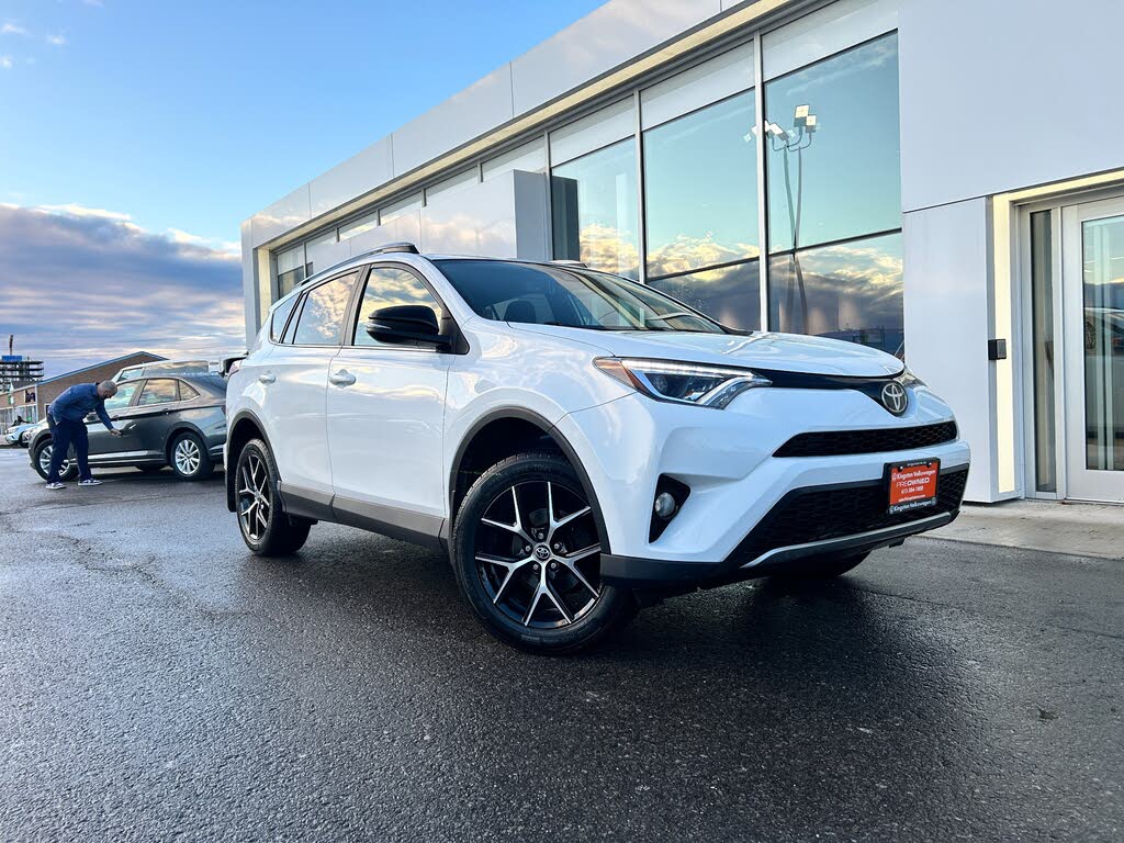 2018 Toyota RAV4 SE AWD