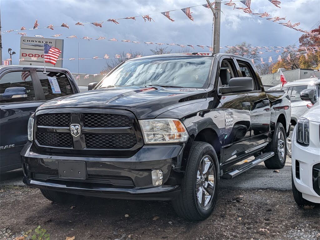 2019 RAM 1500 Classic Express Crew Cab 4WD