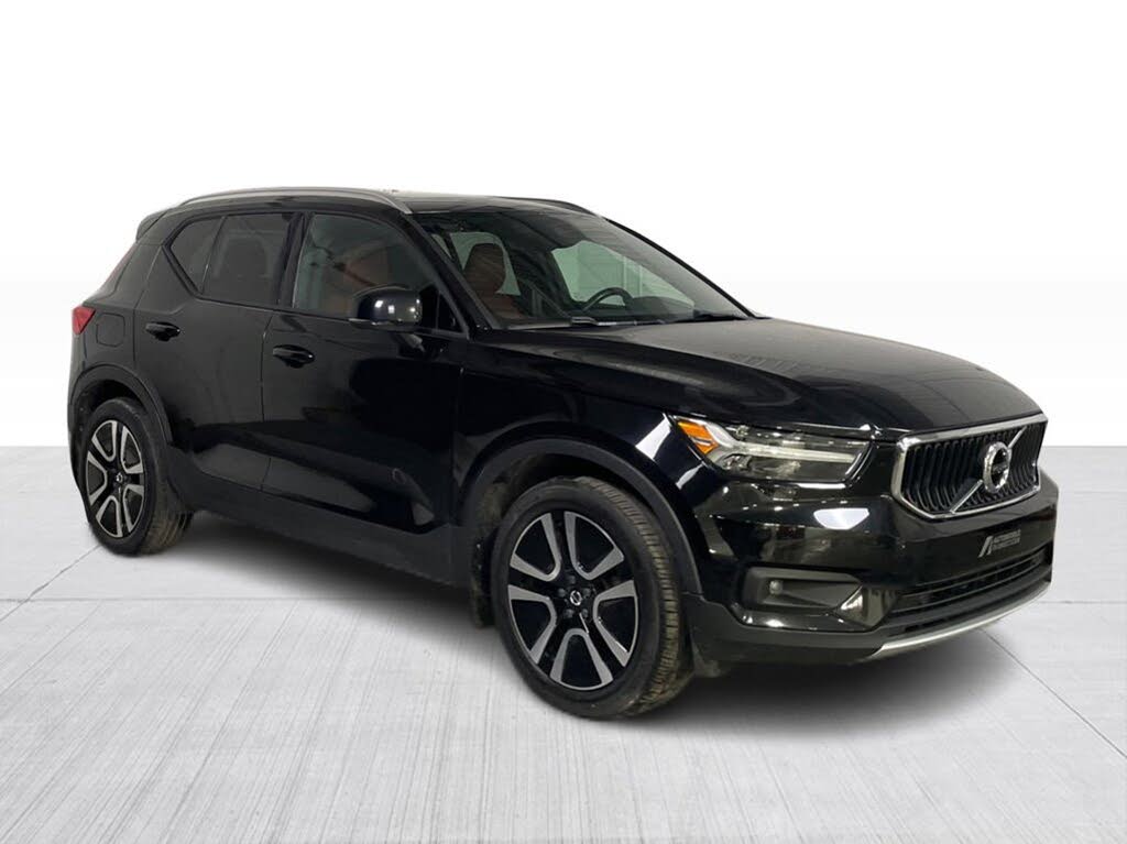 2020 Volvo XC40 T5 Momentum AWD