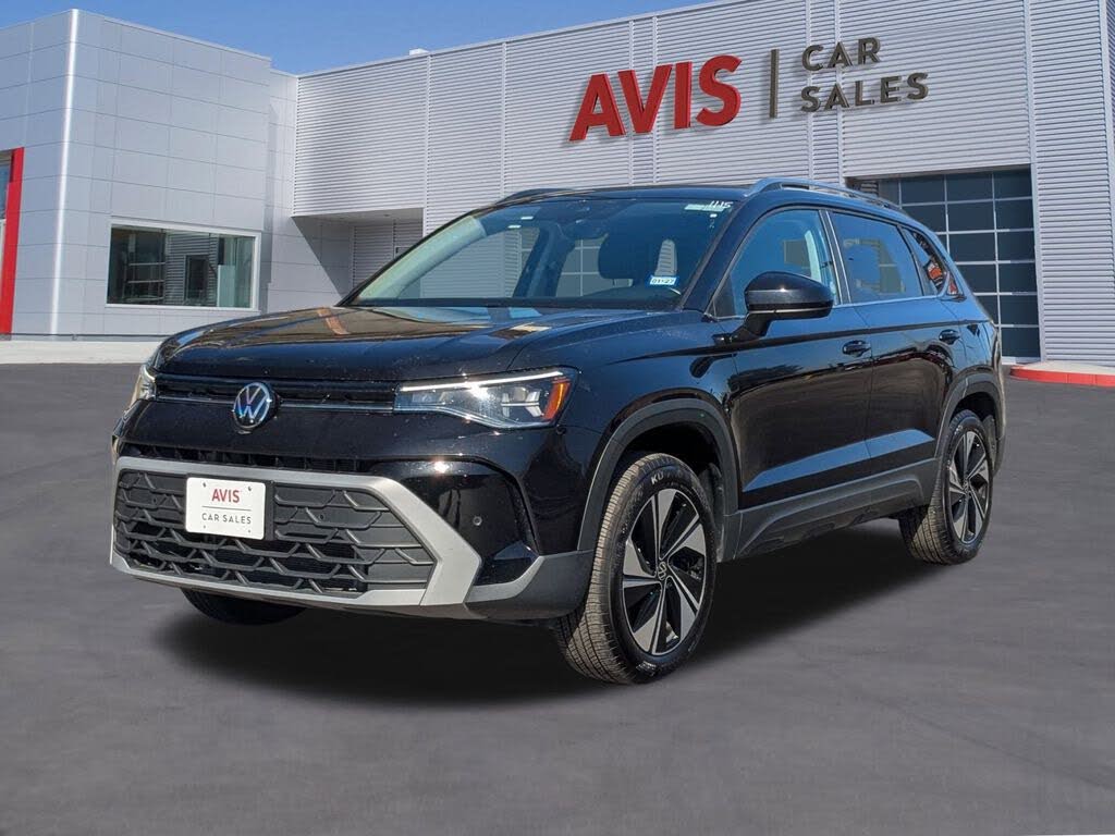 2025 Volkswagen Taos SE 4Motion