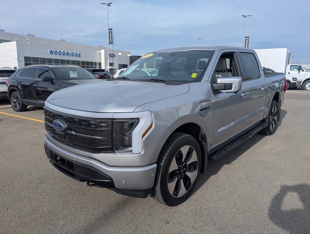 2023 Ford F-150 Lightning Platinum SuperCrew AWD