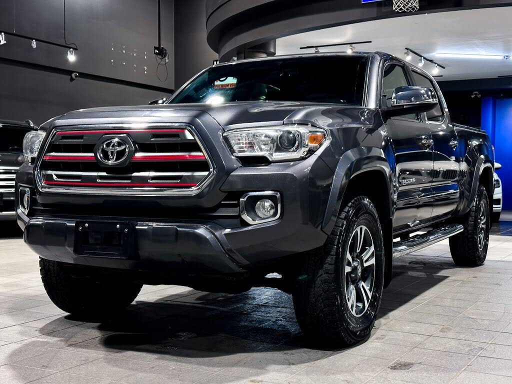 2017 Toyota Tacoma Limited V6 Double Cab LB 4WD