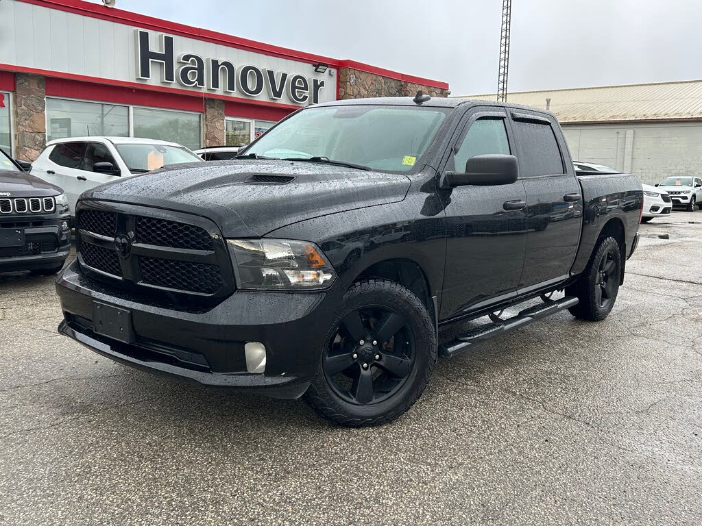 RAM 1500 Classic Express Crew Cab 4WD 2019