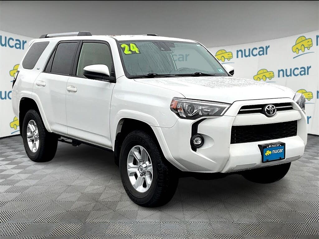 2024 Toyota 4Runner SR5 4WD