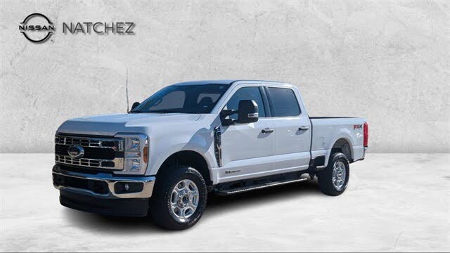 2025 Ford F-250 Super Duty XLT Crew Cab 4WD