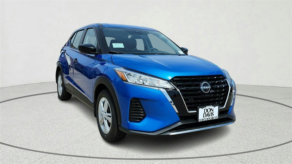 2025 Nissan Kicks Play S FWD
