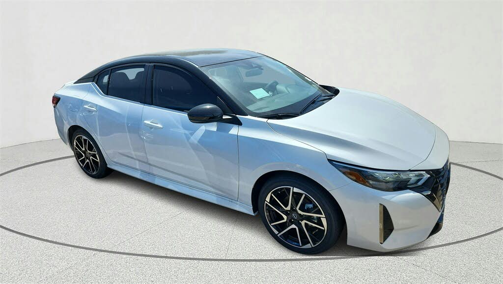 2025 Nissan Sentra SR FWD