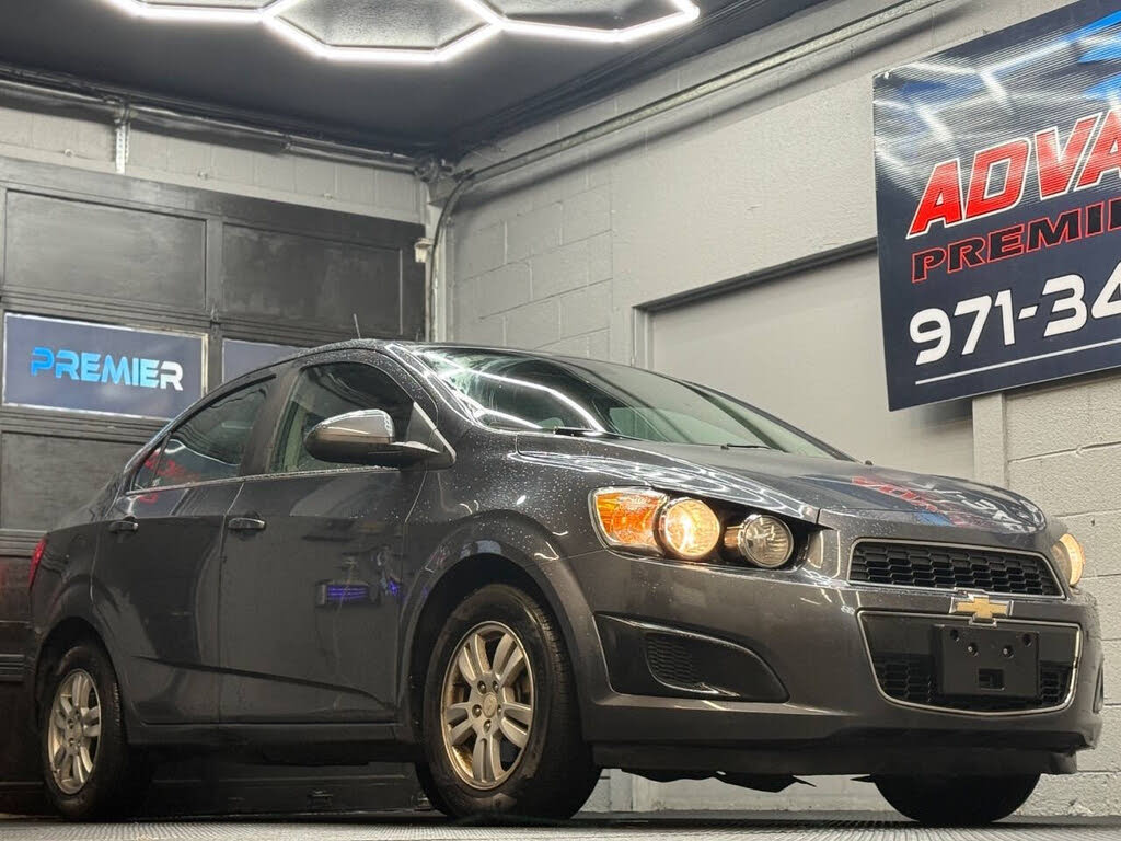 2013 Chevrolet Sonic LT Sedan FWD