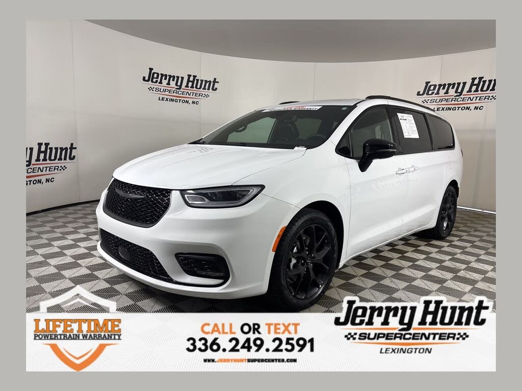 2025 Chrysler Pacifica Limited FWD