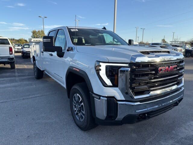 2026 GMC Sierra 3500HD Chassis Pro Crew Cab 4WD